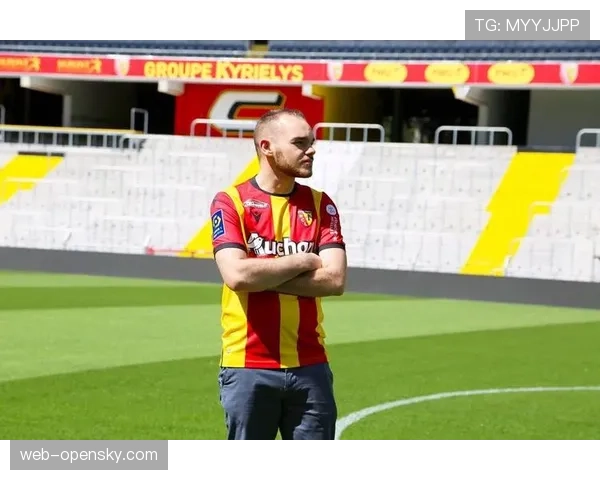 梅斯2-2特鲁瓦,客队两度通过右路低平传中扳平比分 梅斯2-2特鲁瓦,客队两度通过右路低平传中扳平比分